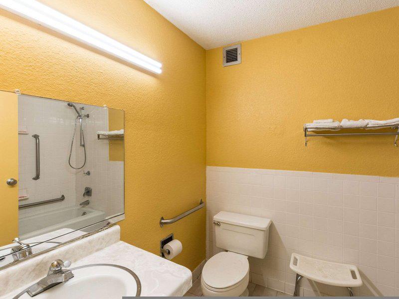 DC359385B032F50BE23594284594B6EE