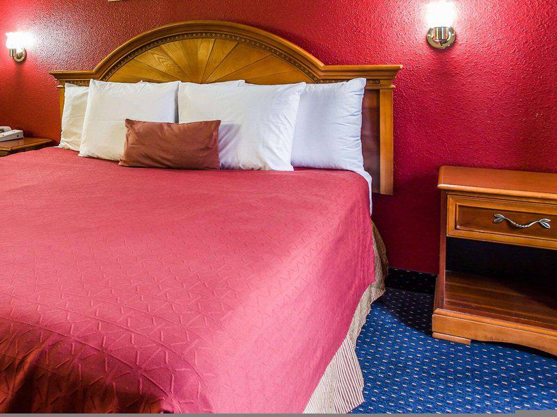 1DD97F1EBADA36F5600ECFF03E1F8B68