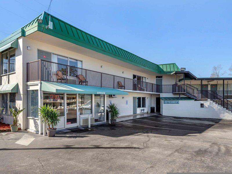 82E803DC5B4E9B6A06AE0CB71E99DF64