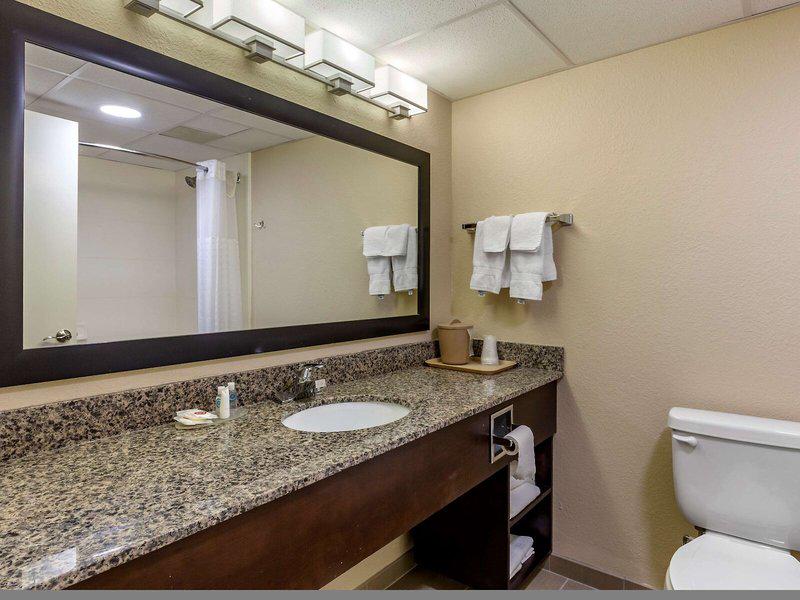 243500A50E1DA34ADCCEECE5F3ABC94A