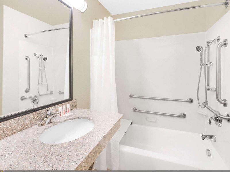 5E89EDAB2D64527BBE9570AD738D9E61