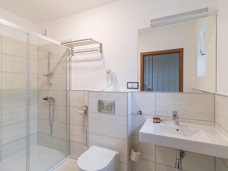 517D5166AC8E0F2F6B1C4F59AD385137