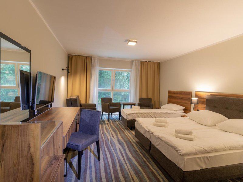 F63987A8B4A7AC12092BFB679B504225