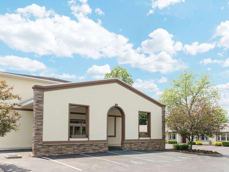 DE33169B622225A4EE426B72568D49D9