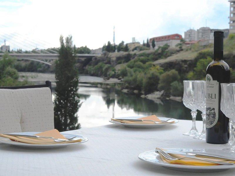 5C5EC2EE2B2A20A264BED25BAFF6589D