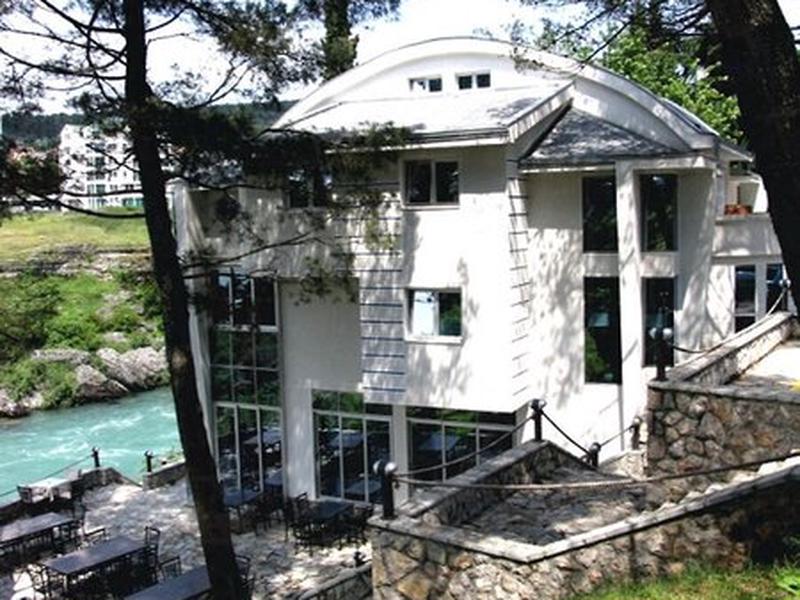 834552F40D914899D7FF97F472E9BC50