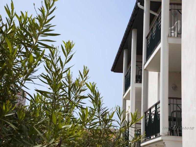 DAFD6FA6B9C52AAAE7A6AAAFB13924C2