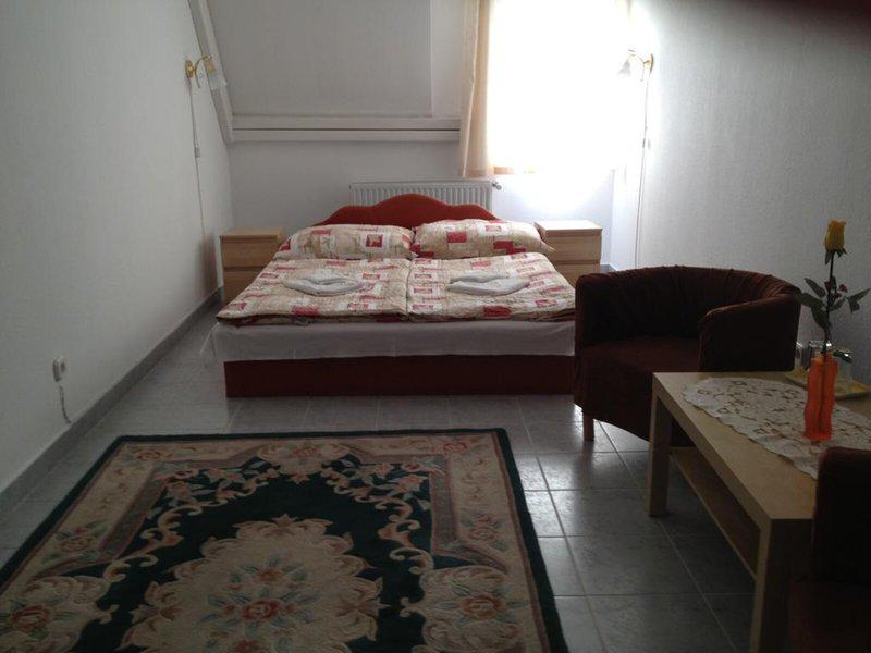 242A27EAE30609DF4D40827D39B1AF7F