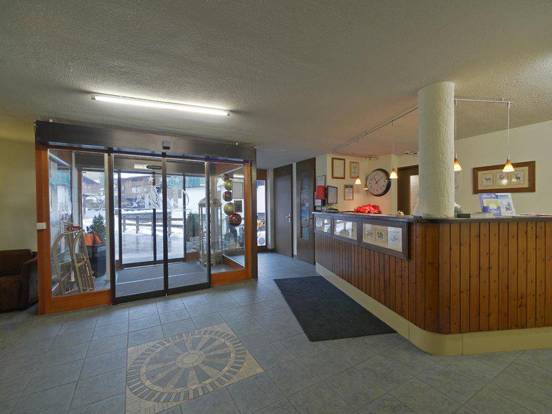 DAFE3CD842564296753097F37F88633D