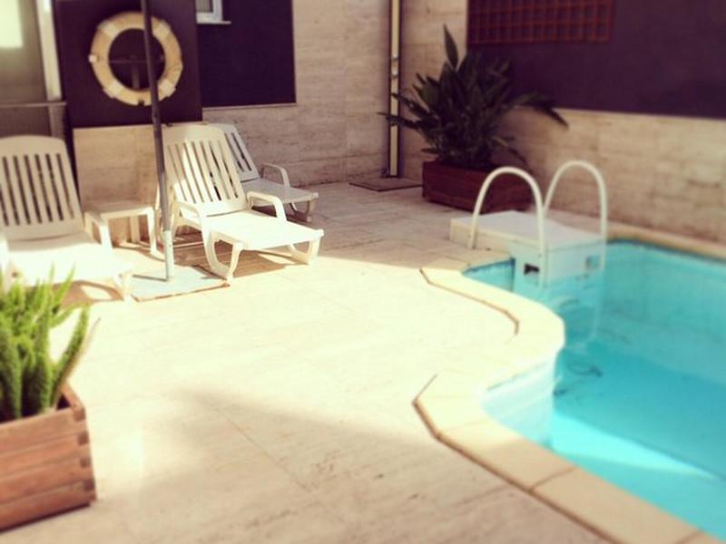 85B27E5615C3A9656C576647EA1A40CF