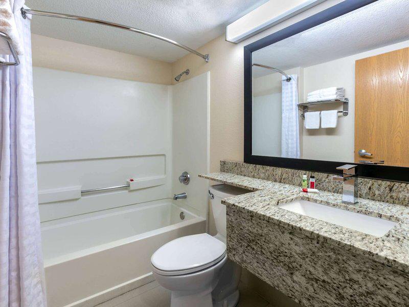 9512F6381ED9445F6A9978A5588F02A6