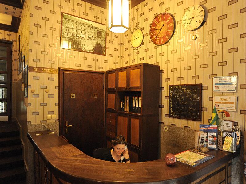 85DC3CB50655F7F43CE75684724EB854