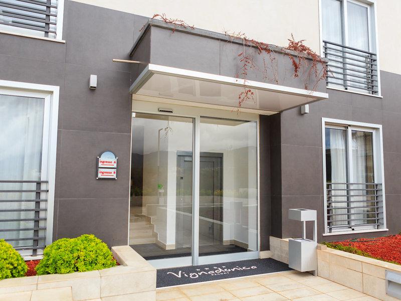 FC1DD1B392BB7D3A064228206E8361C0