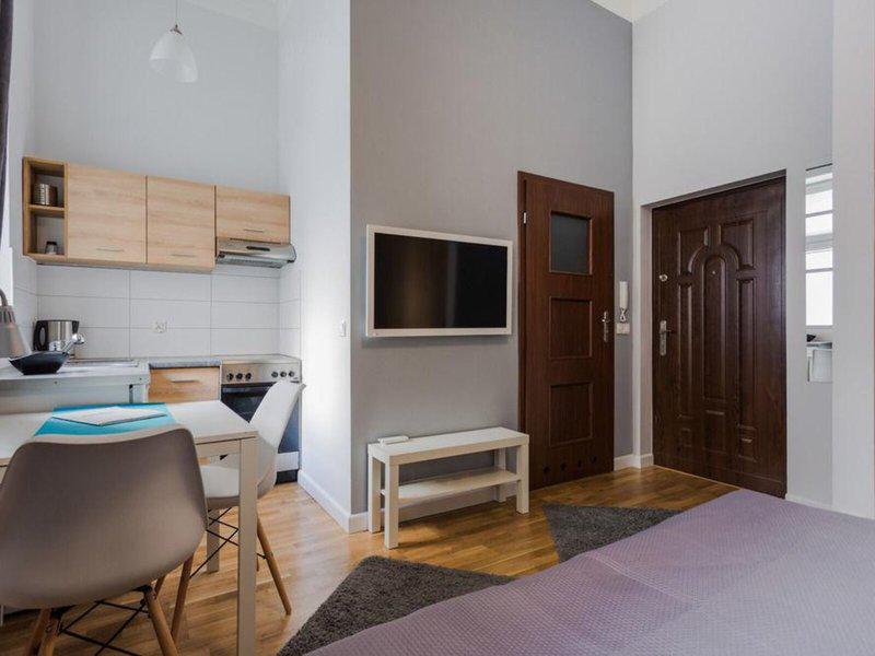 C8EBEFA71484691E9A9E12595E673C53