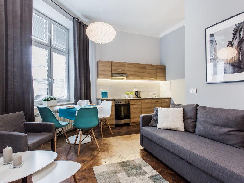 0F92543F61C440485553AC74C423C8BE