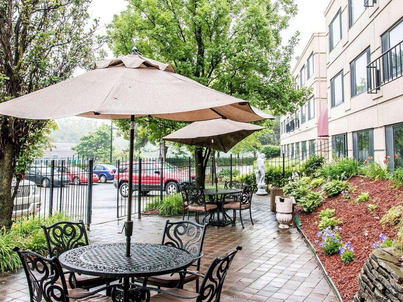 41DC906A7A2CB84DCAB6442FFDAE7D28