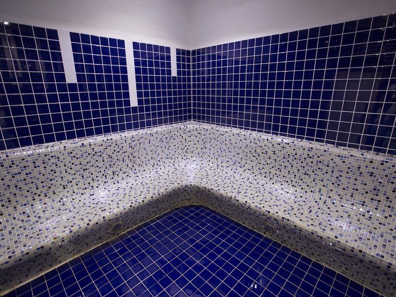 516BAB0FB2564D01C767D540B9FE1B9E