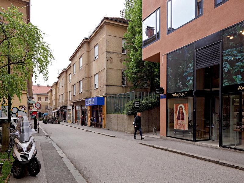 85B56FF2C6941AC67D606EC5BF5AA9E8