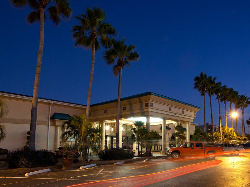 18E2553B940C96E2F740556270BA82F4