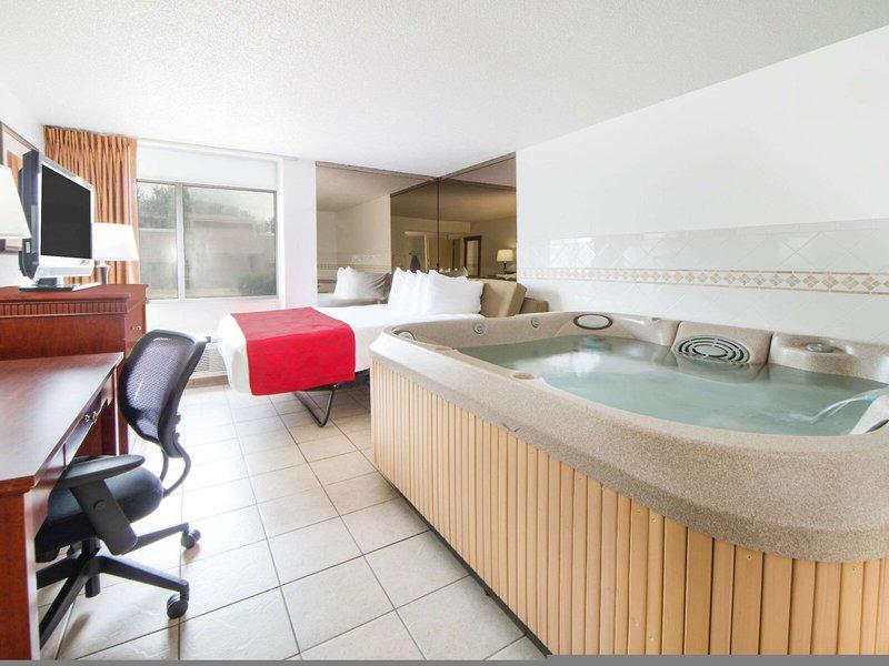 D867D68D9549C7958810839CF47B9323