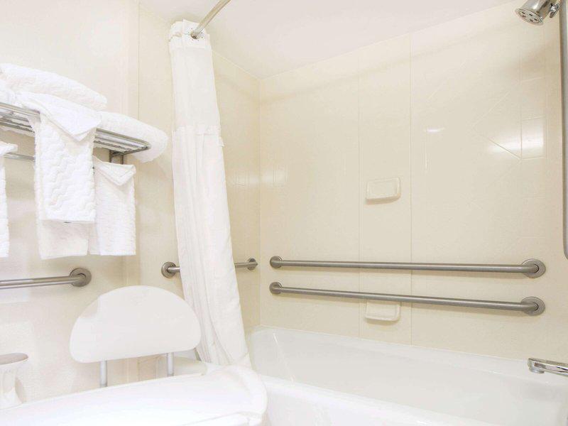 08BB5920A3C5F9371625614E08DC33CB