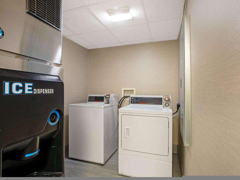 FBAC036878714B4C75FE04BD0A14EB11