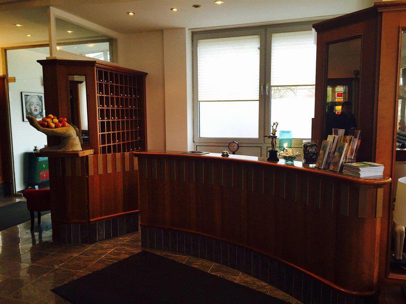 CA6768E8FB04D37AEBB701353194D4FB