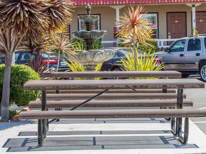 69ABEDE301D84C08BCE12A0507C65D14