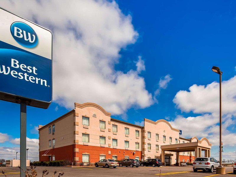 CD4F601A3733D3F100D8DC9D6126EF8E