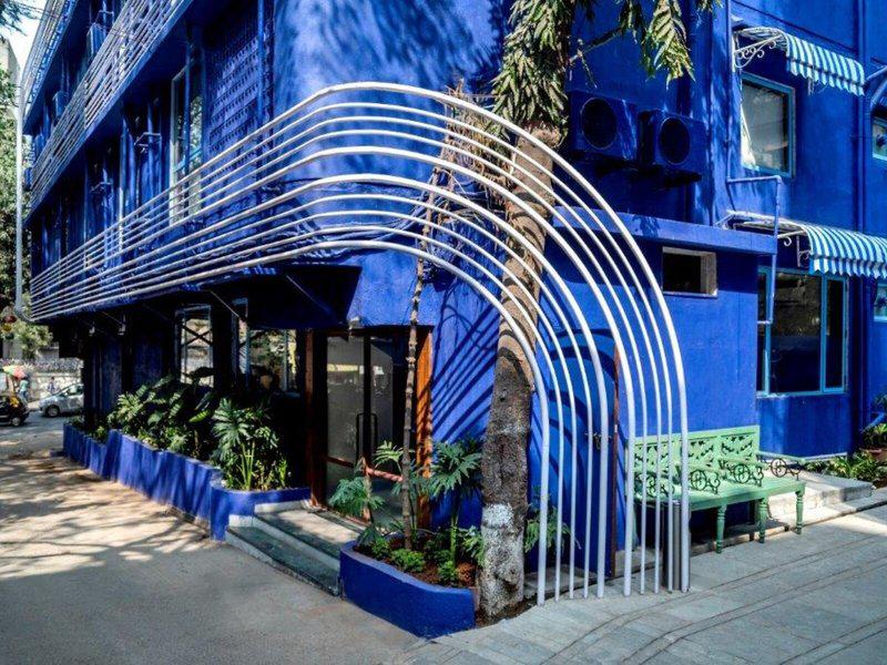 CBB9AA95FFDE5D64FB60DBE6D225F1AE