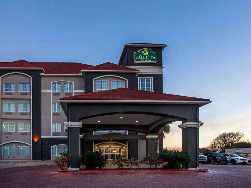 80E9F34BFDDE93529BF16759C66A147E