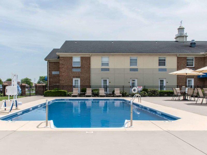 846C922E8E5148E6E45AA64A697A467D