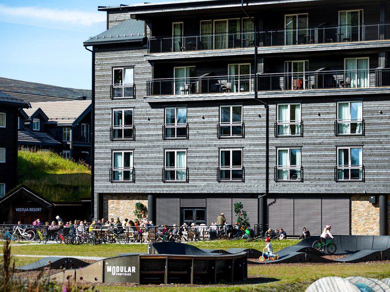 201B7E2424631D3EB93BBA633D2D822B