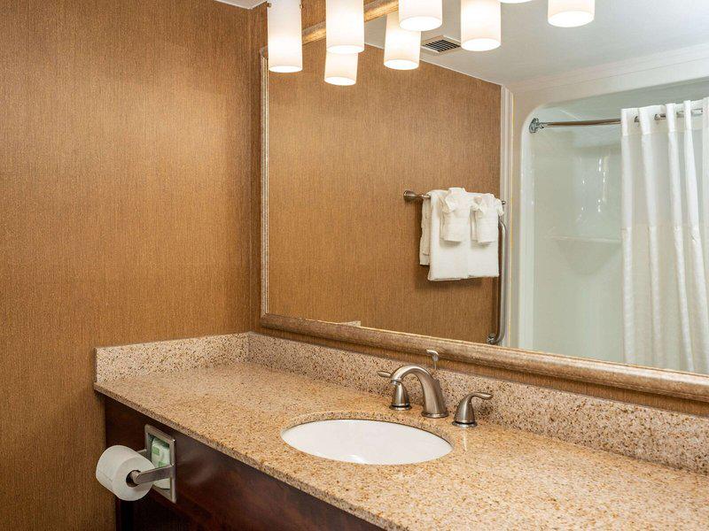 EC6A94C97F7BAB62DC67497CAEA366A6