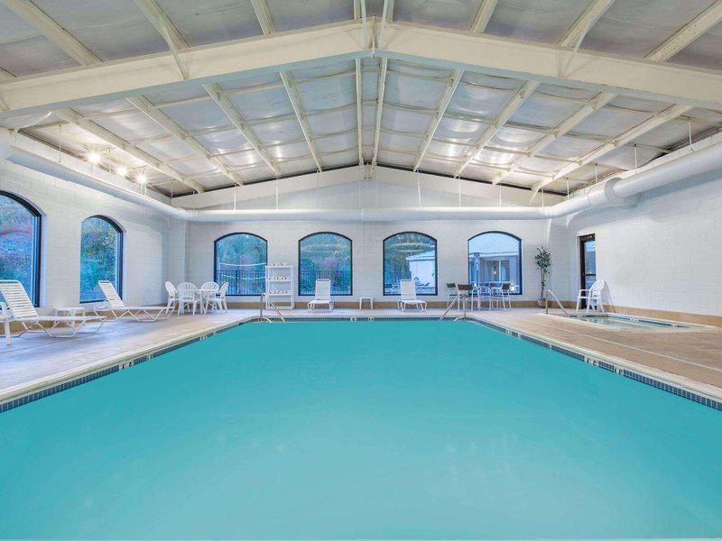 04A10CE49037AF02005338288D494BF4