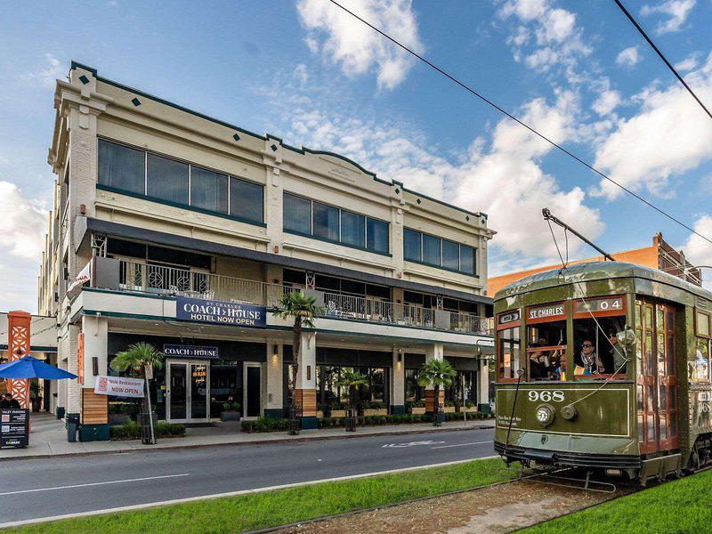 C88B2DAE332284AC52E1838BB3BCF9C7