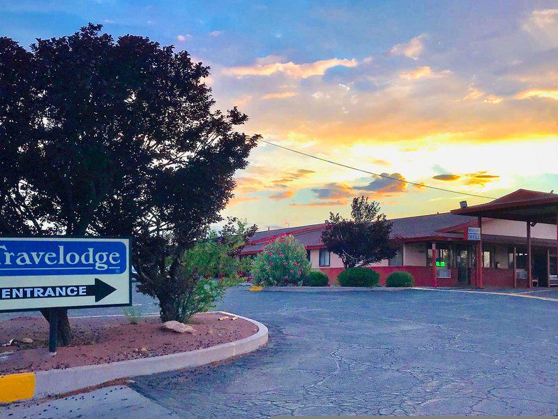 A5EF740B80780B64ECAB338014F9B3E3