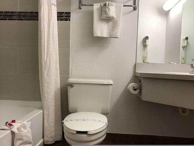 A641B9D5ABD8D677A75180CA42B2AFE4