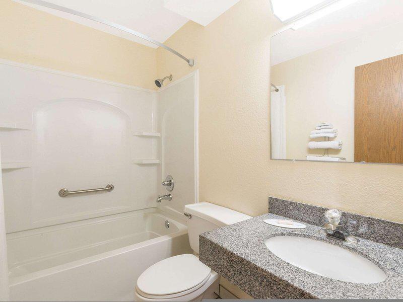 166E13E0FFC2D883F8288BDE2431E630