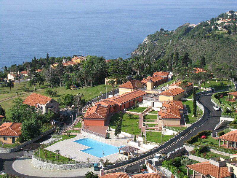 BDC05DEB75E6A4C760AD1FC274C6EE75