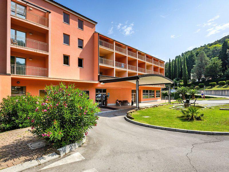 3F83E8F284F2FBC3BE04AB661E28DB8C