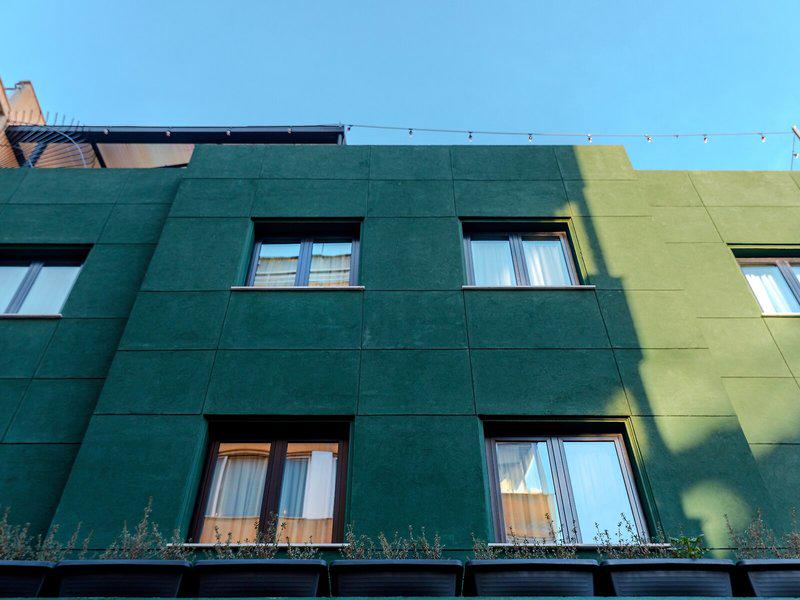 E5B5B84EDF274799C5308818FE1A42D7