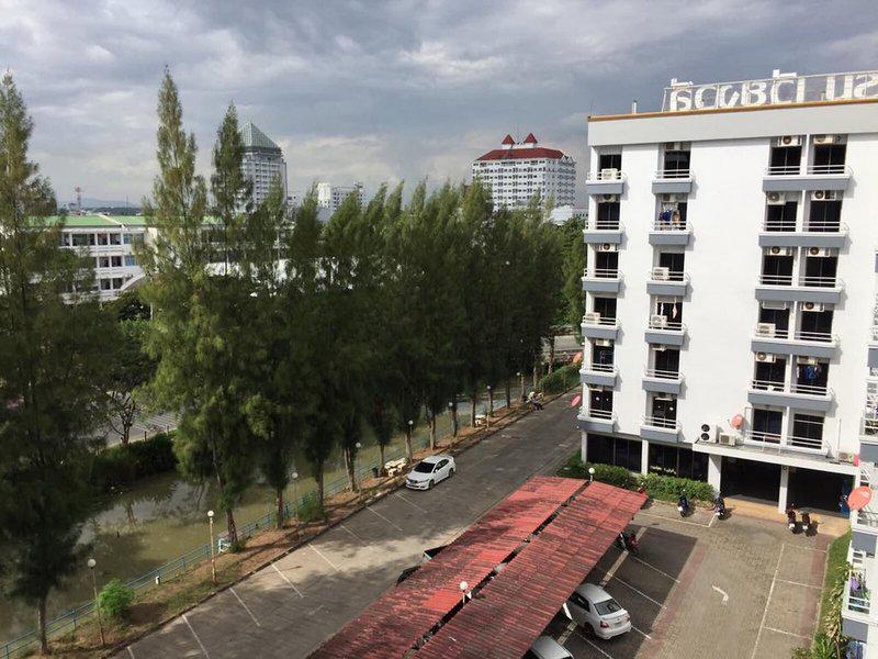 B18C3FB0B4E135EA1DEAE22262341D6B