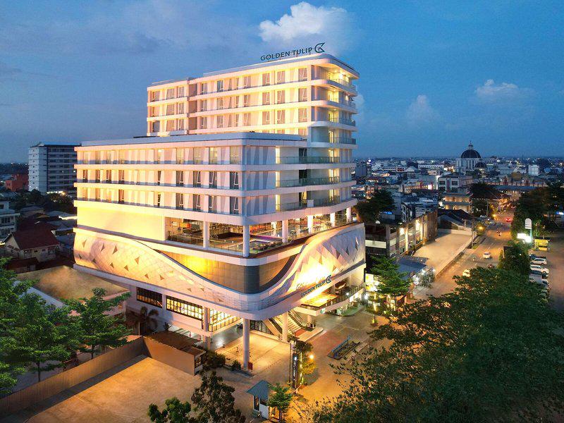 8A7717E81A1FBB7930D543DF4D1944B8