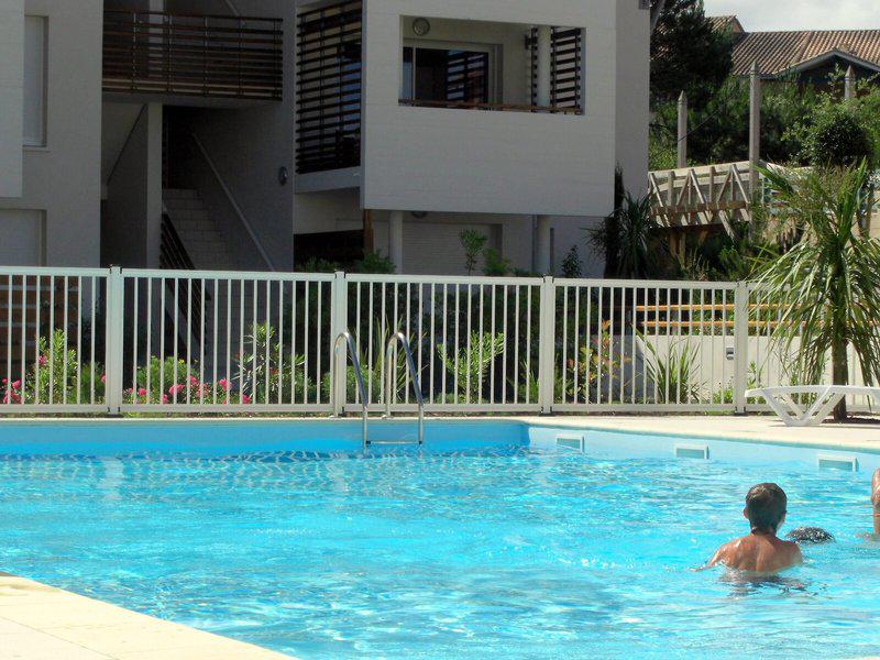 F0C5AC662D57F7EADF33E6B445BE9DA2