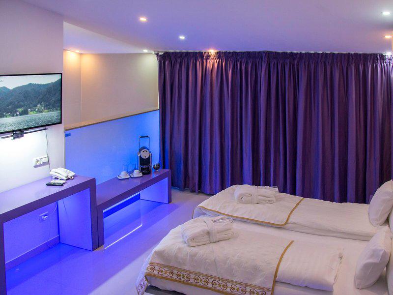 687DDE1B977A79CCDD2D9EB13A26151E