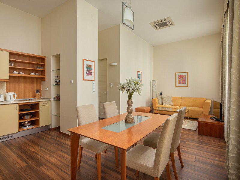 C43D666566344CEDA653F79D3C8BA72F