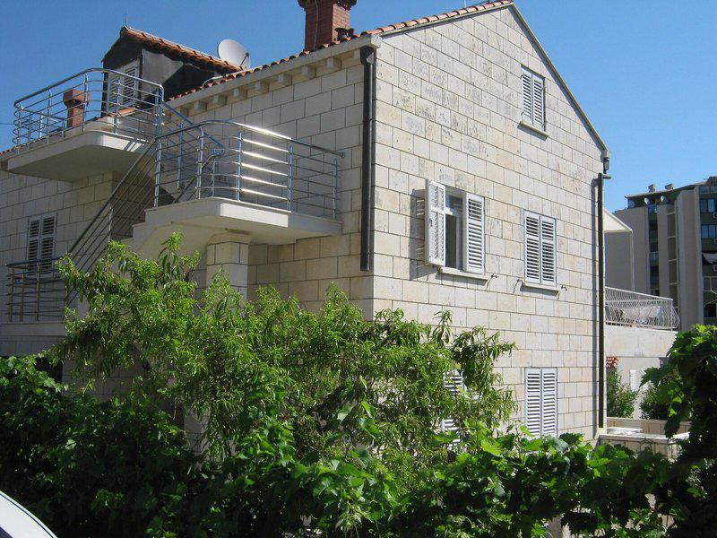 814FC4D6750F466747D9151935045151