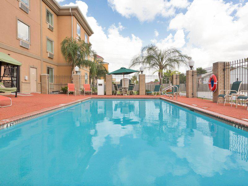 AA56D15E1E66B8B87C445129E5A37978