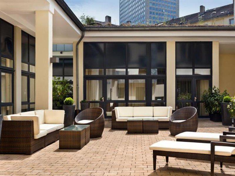 2E584D9A30720F5F8FC65194E7C585DE